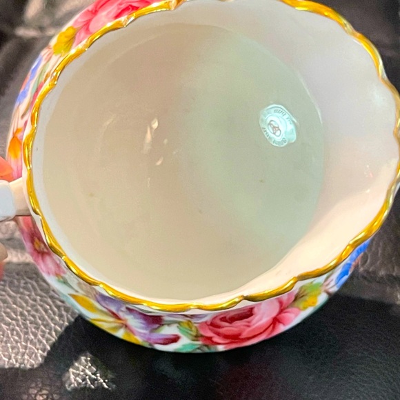 Vintage Paragon Fine Bone China
England QUEENS GARDEN Ptrn Sugar
Bowl & Creamer - Picture 16 of 16